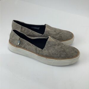 Toms Parker Slip On Sneakers womens size 6.5‎ Tan Snakeskin color